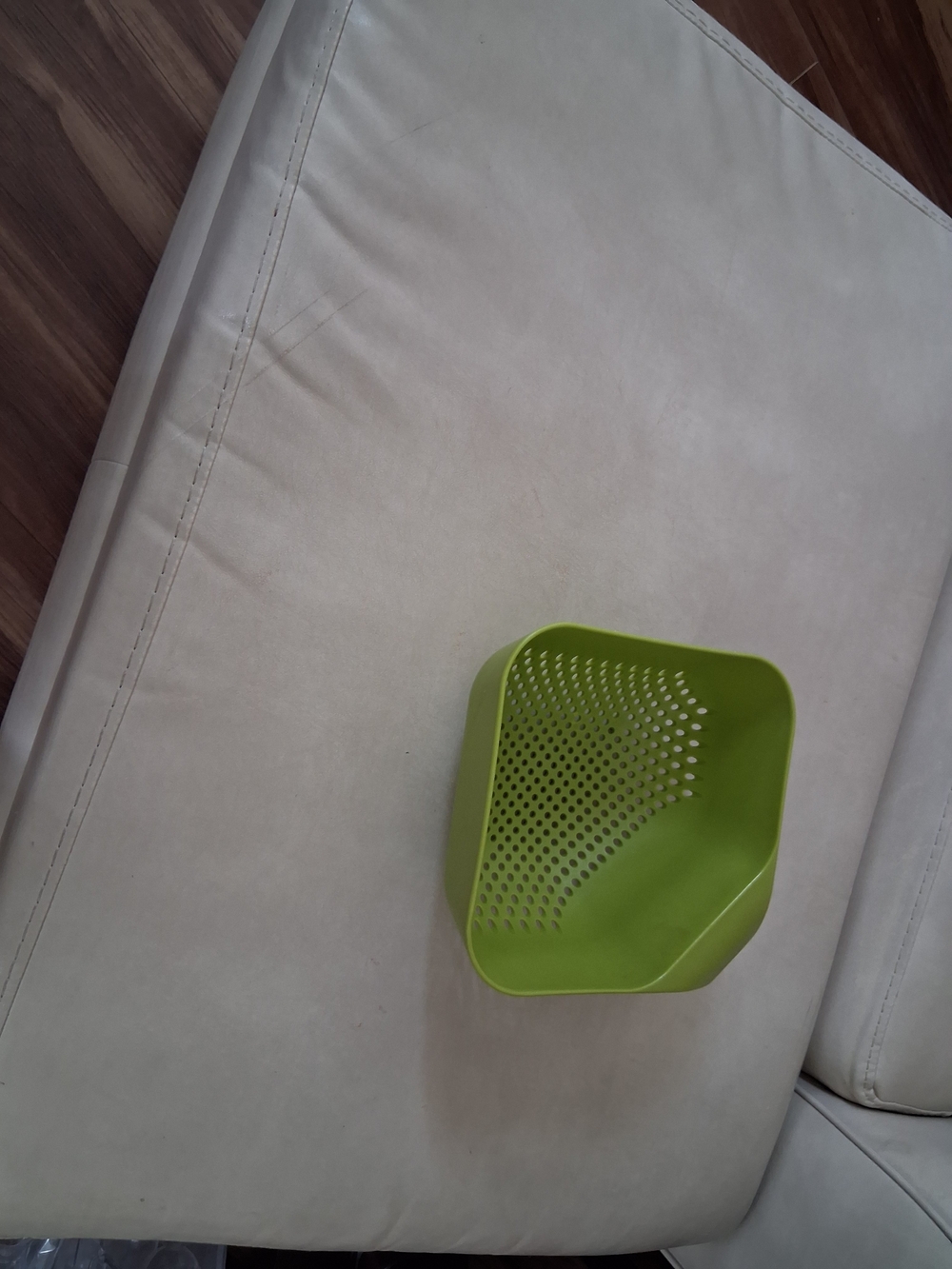 Universal Green Corner Sink Strainer - Space-Saving Kitchen Colander